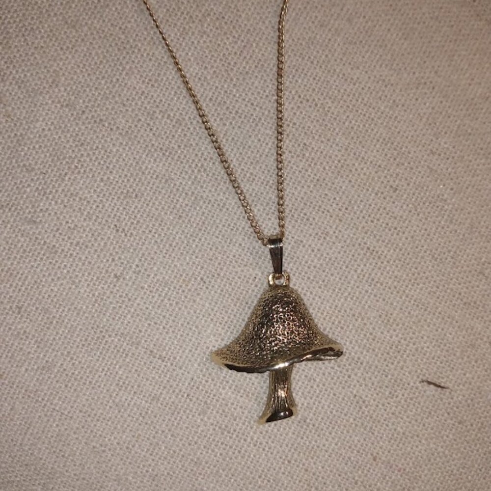 Marked Sarah: Gold tone mushroom pendant necklace. - Picture 2 of 5